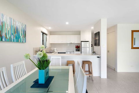 Unit 01 The Noosa Apartments - Holiday Byron Bay 3