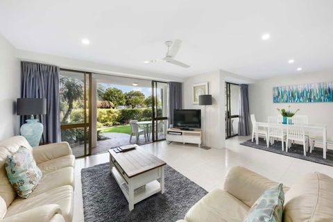 Unit 01 The Noosa Apartments - Holiday Byron Bay 2