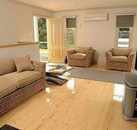 Ballarat Miners Cottages - Holiday Byron Bay