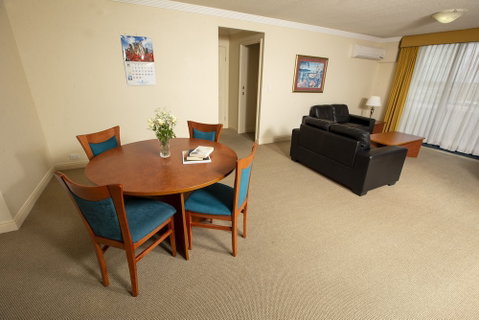 Springwood Tower Apartment Hotel - Holiday Byron Bay 6