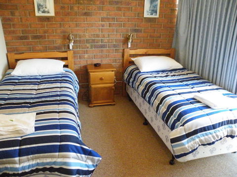 Pacific Heights Holiday Apartments & Munn's Tower House - Holiday Byron Bay 2