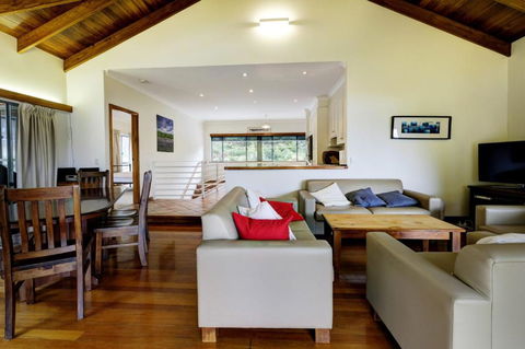 FAR SHORE - Holiday Byron Bay 2
