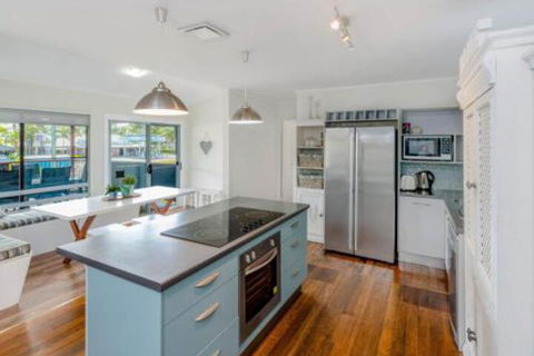 Finlays Retreat Pet Friendly House Yamba - Holiday Byron Bay 4