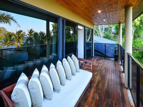 The Palms On Hamilton Island - Holiday Byron Bay 2