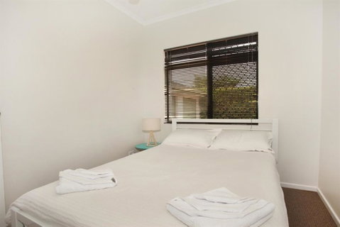 6 Petrie Ave Marcoola Pet Friendly Linen Supplied - Holiday Byron Bay 4
