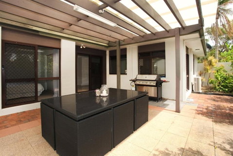 6 Petrie Ave Marcoola Pet Friendly Linen Supplied - Holiday Byron Bay 6