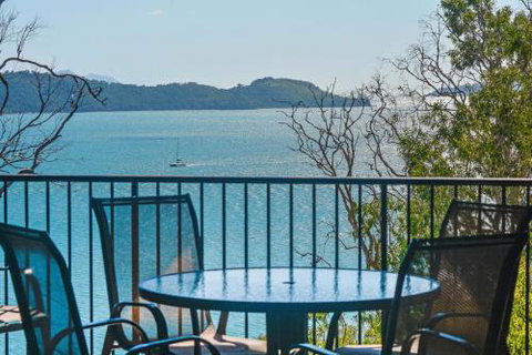 3 The Panorama Hamilton Island 2 Bedroom 2 Bathroom Ocean View Modern Apartment - Holiday Byron Bay 5