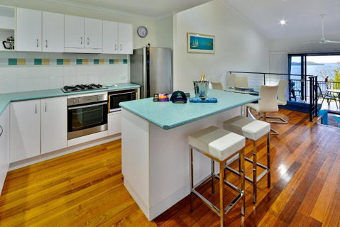 3 The Panorama Hamilton Island 2 Bedroom 2 Bathroom Ocean View Modern Apartment - Holiday Byron Bay 1