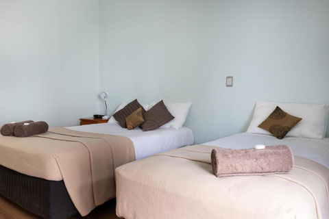 Accommodation On Denham - Holiday Byron Bay 2