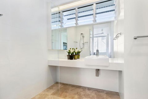 Paperbark B Luxury Duplex Sunshine Beach - Holiday Byron Bay 1