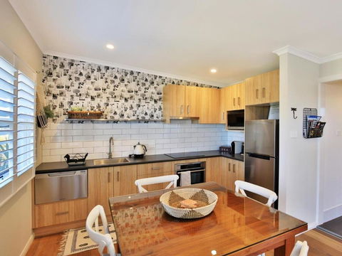 Jervis Bay Beach Shack Pet Friendly - Holiday Byron Bay 1
