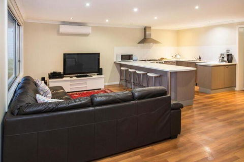 Eagle Bay Beach House - Holiday Byron Bay 4