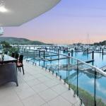 Pavillion 3 Absolute Waterfront 4 Bedroom 2 Lounge Room Plunge Pool + Golf Buggy - Holiday Byron Bay 1