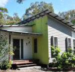 24 Esprit Drive Beach home with open plan living  walking distance to beach - Holiday Byron Bay