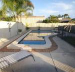62 Tingira Close Modern lowset home with swimming pool outdoor area ample parking. Pet friendly - Holiday Byron Bay