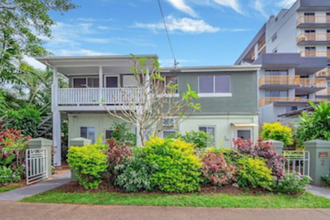 Easy Going Holiday Unit On McKenzie MK6 - Holiday Byron Bay 0