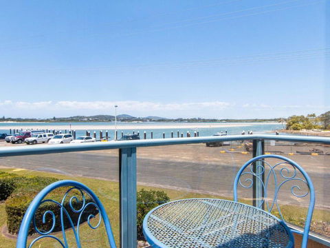 Fairholme 8 Perfect Lakefront Position - Holiday Byron Bay 3
