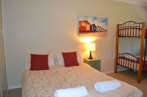Elsinor Townhouse 4 Mulwala - Holiday Byron Bay 4