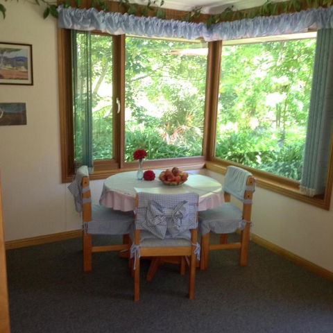 Adelaide Hills B & B Accommodation - Holiday Byron Bay 4