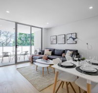 Executive Luxury Apt With Parking Next to Station - Holiday Byron Bay