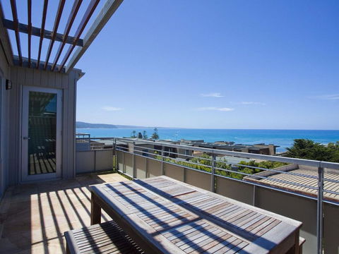 POINT GREY APARTMENT 14 The Point - Holiday Byron Bay 1