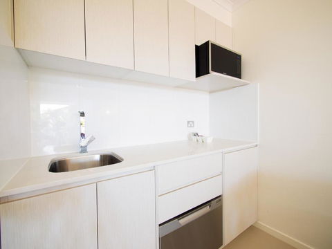 Apartments At 2 Landsborough - Holiday Byron Bay 5