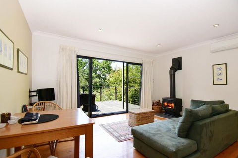 Cloudsong Chalet 3 Close To The Village Centre! - Holiday Byron Bay 4