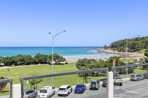 WATERFRONT SEVEN In The Heart Of Lorne - Holiday Byron Bay 3