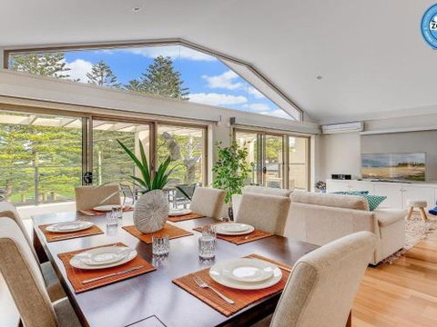 Shore To Please Comfort Cafes & Beaches - Holiday Byron Bay 4