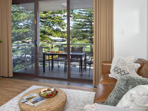 St Tropez Beachside Luxe - Holiday Byron Bay 1