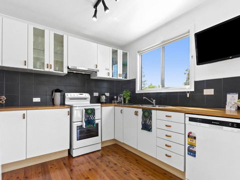 The Chalet At Callala Beach Beach House Character - Holiday Byron Bay 2