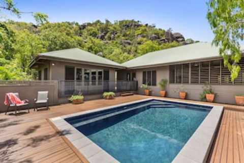Absolute Beachfront - Holiday Byron Bay 0