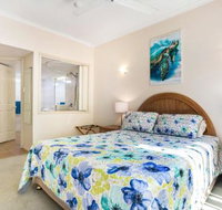 A Taste of the Tropics - Holiday Byron Bay