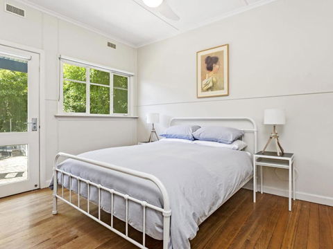KIMBERLEY McCRAE - Holiday Byron Bay 2