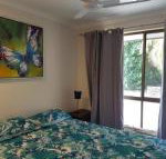 13 Coora Court Sleeps 6 pool air con pets