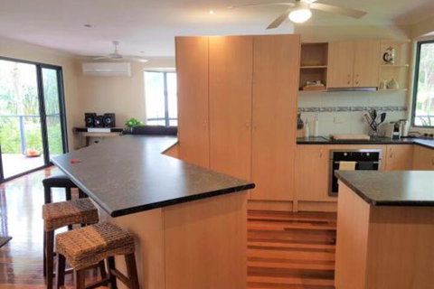 10 Naiad Court Beach Retreat In The Bush - Holiday Byron Bay 5