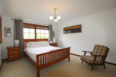 Amzaz 15 Korogora Street - Holiday Byron Bay 3