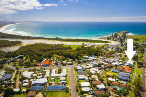 WAVES On MAIN 4 / 1 MAIN STREET - Holiday Byron Bay 5