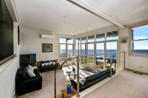 PANORAMA VIEWS Spectacular Ocean Views - Holiday Byron Bay 2