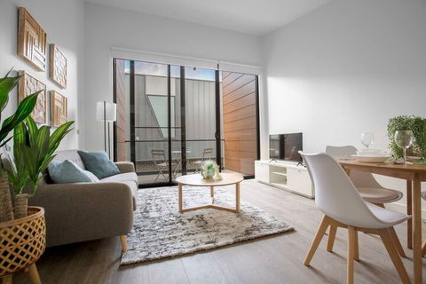 Elegant Stylish Living@mooneeponds Wifi/parking - Holiday Byron Bay 2