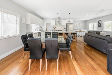 HALE KUPA Rye Beach House Spa Table Tennis - Holiday Byron Bay 4