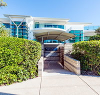 Stylish Beach Side Apartment Unit 5 33 Lorikeet Drive - Holiday Byron Bay
