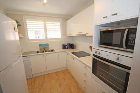 Annies Apartment - Holiday Byron Bay 0