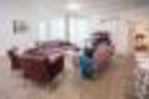 Mod 2 Bed Large Bris City Car Park WIFI Netflix  - Holiday Byron Bay 4