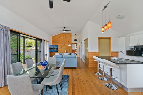 Newcastle Short Stay Apartments - Glebe Road Adamstown - Holiday Byron Bay 4