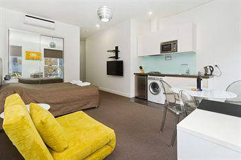 Zara Apartments - Holiday Byron Bay 0