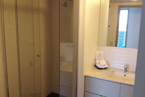 Apartment View Docklands Melbourne - Holiday Byron Bay 4