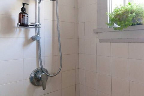 Beautiful Lush & Green Oasis Studio Apartment - Holiday Byron Bay 2