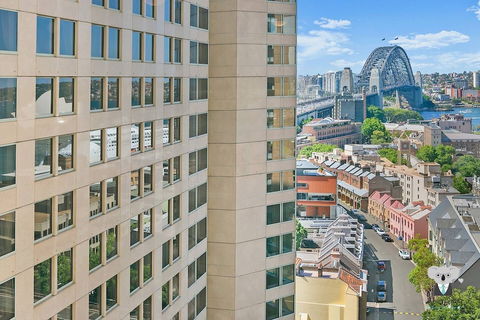 Harbour Bridge View 1 BED APT In The Rocks Ntr098 - Holiday Byron Bay 2