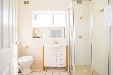 Comfy Denistone 3Bedroom Home (5Min Walk To Train) - Holiday Byron Bay 7